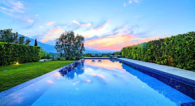 Вилла Cretan Mansion heated Pool