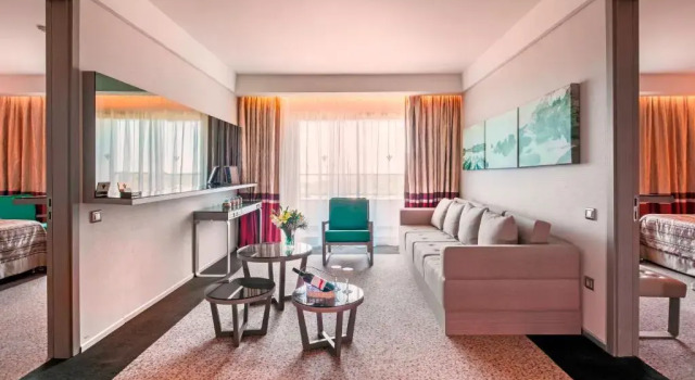 Люкс Superior с балконом и с частичным видом на море Rixos Premium Belek - The Land of Legends Access