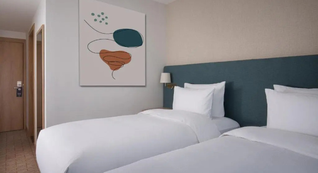 Twin room Canvas Hotel Shymkent
