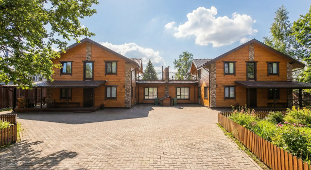 S Russkoy Baney I Basseynom Private house, Prenota Casa vacanze Hotel a Oblast' di Mosca con piscina, Piscina