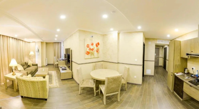 Двухместный полулюкс с видом на город Ramada by Wyndham Bishkek Centre