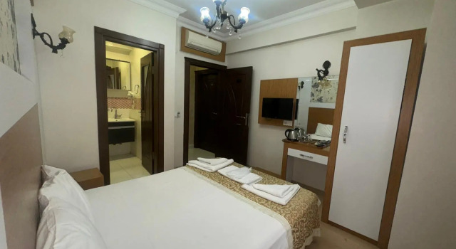 Двухместный номер Standard Raimond Hotel