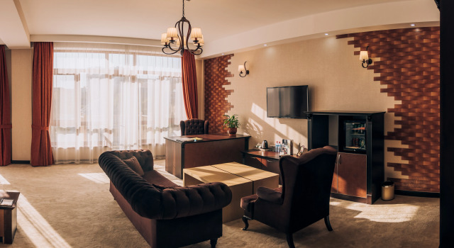 Двухместный люкс с балконом и с видом на город Megapolis Hotel Shymkent