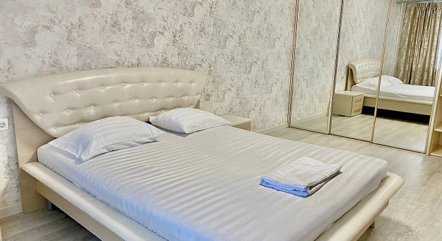 Imperial Home na ylice Rabochiy Gorodok 14 Apartamenty, Rezerwuj Apartament The Central district 