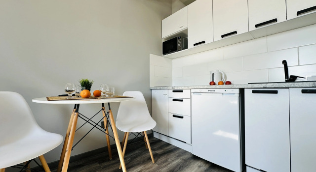 Stilnaya Studiya Okolo Zavoda Permskie Motory Apartments, Rezerwuj Apartament Sverdlovsky City District 