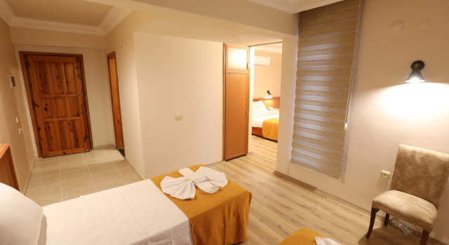 Апартаменты с 2 комнатами с балконом и с красивым видом из окна Luna Piena Hotel