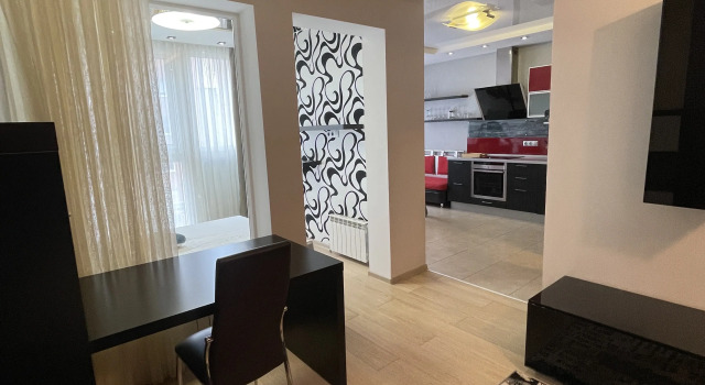 V Tsentre Samary Flat, Prenota Appartamento Hotel a Samara con parcheggio, Parcheggio