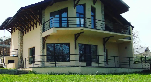 Summer Cottage Private house, Book Feriehus Villaer i Kvemo Kartly, Villa
