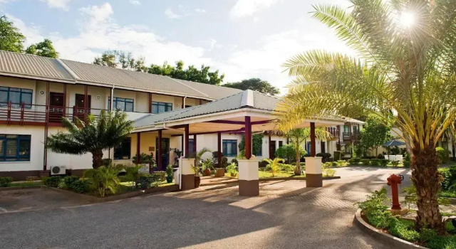 Отель Protea by Marriott Dar Es Salaam Oyster Bay