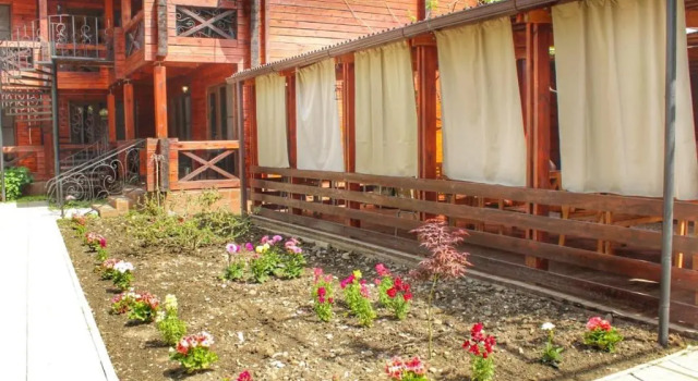 Гостевой Дом Сириус / Guest house Sirius, Забронировать Гостевой дом Гостевые дома Лдзаа, рядом с Пляж Лдзаа, Гостевой дом