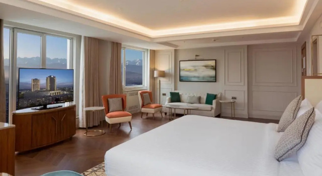 Двухместный полулюкс с видом на город Sheraton Bishkek