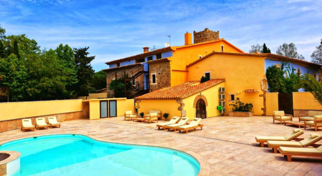 Comtal Empuries Boutique-hotel, Varaa Boutique-hotelli Hotellit Alt Empordà aamiaisella, Aamiainen