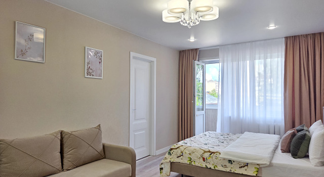 2-Kh Komnatnaya V Tsentre Goroda Flat, Prenota Appartamento Hotel a Anello d'Oro con parcheggio, Parcheggio