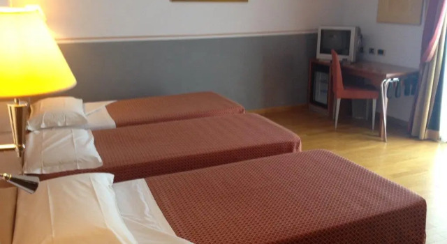 Трёхместный номер Standard West Florence