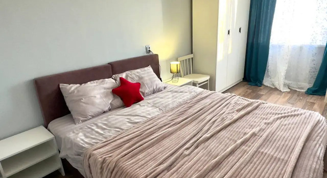 Uyutnaya 2-Komnatnaya V Tsentre Flat, Book Apartment Hotels in Kirov Region with Parking, Parking