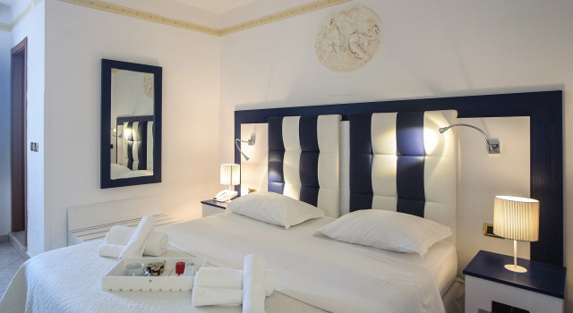 Franco Giaquinto Hotel, Buchen Sie Hotel Casertavecchia Kampanien