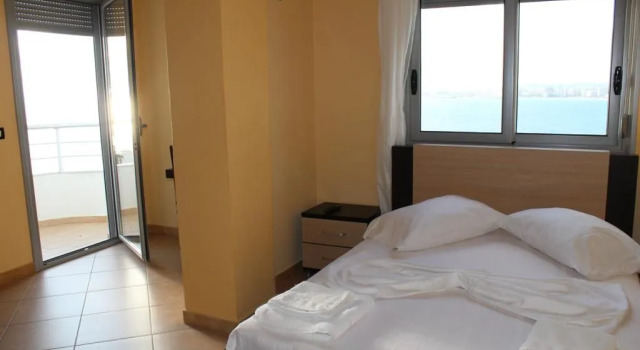 Двухместный номер Standard с балконом и с красивым видом из окна Отель Al Hotel
