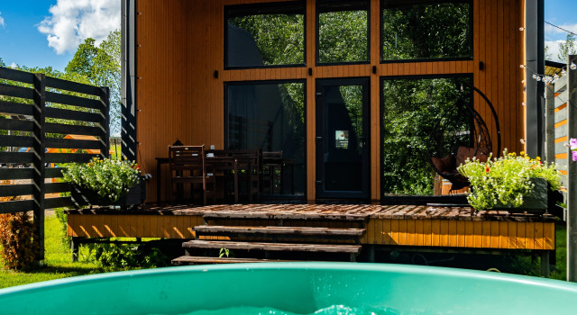 Barnhaus №1 s drovyanoj banej i goryachej kupel'yu, na 7 gostej Private House, Buchen Sie Ferienhaus Hotels in Oblast Moskau mit Parkplatz, Parkplätze