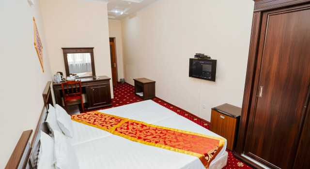 Standard Doppel Zimmer Yangi Sharq