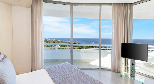 Люкс Deluxe Grand с балконом и с видом на море Concorde De Luxe Resort Lara Antalya- Prive Ultra All Inclusive