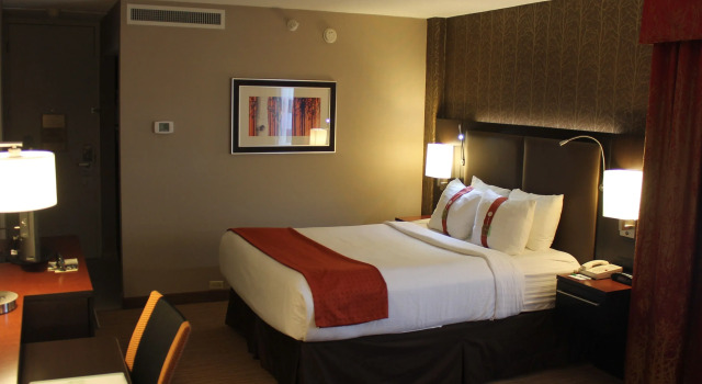 Номер Standard DoubleTree by Hilton Denver Cherry Creek, CO