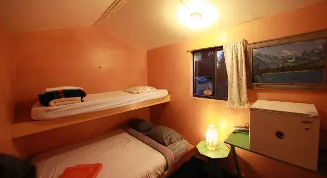 Номер Economy SnowMansion Taos Adventure Lodge