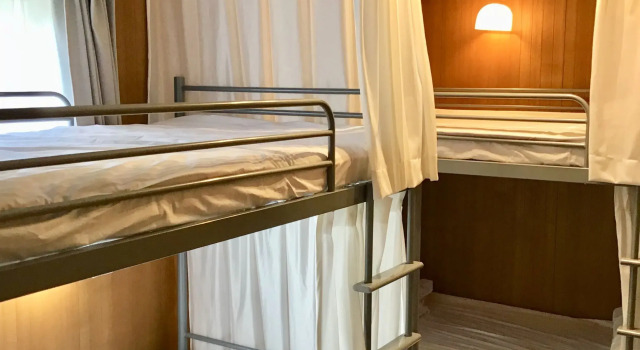 Кровать в общем номере (женский номер) HOSTEL BookCafe Haneda-pudding