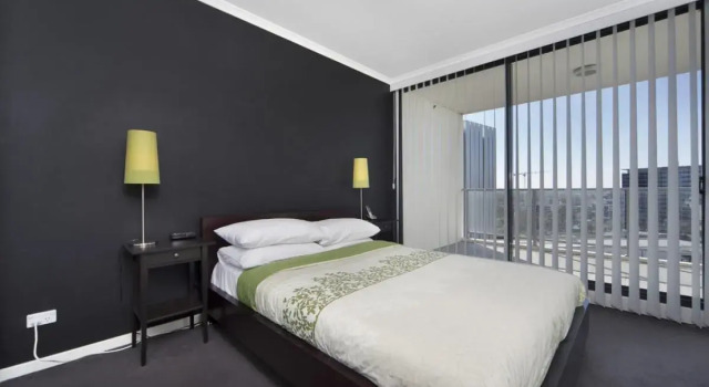 Апартаменты Executive Astra Apartments - Paramatta