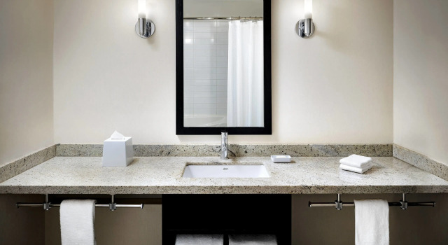 Четырёхместный номер Standard Four Points by Sheraton Mississauga Meadowvale