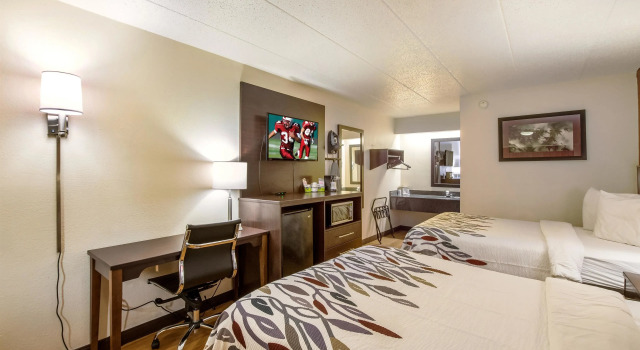 Номер Superior Red Roof Inn Saginaw   Frankenmuth