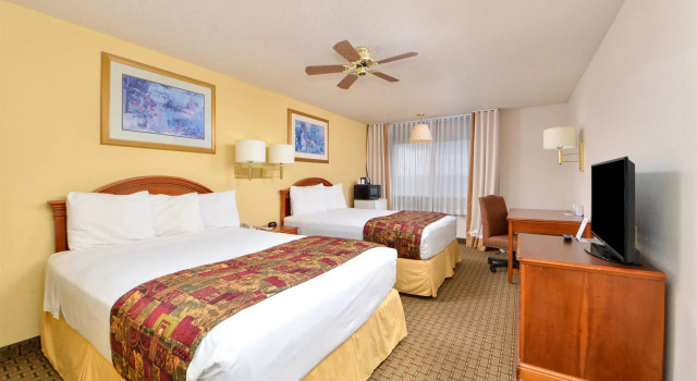 Четырёхместный номер Standard Cheyenne Guest Inn