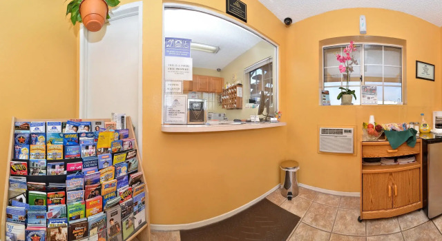 Четырёхместный номер Standard Americas Best Value Inn Calimesa