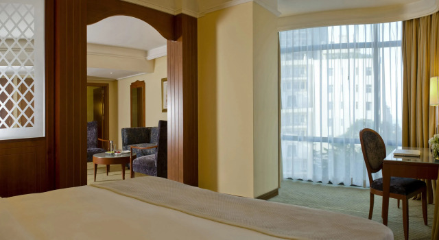 Двухместный полулюкс Radisson Blu Martinez Beirut