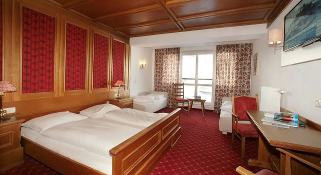 Трёхместный номер Hotel Lukashansl