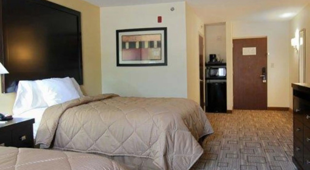 Четырёхместный номер Standard Quality Inn & Suites Greenville - Haywood Mall