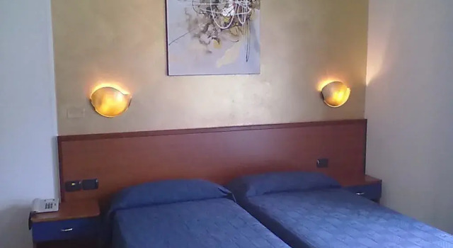 Четырёхместный номер Standard Hotel Villa Alighieri - 3 Star Superior
