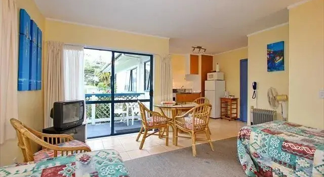Апартаменты Blue Water Motel Tairua