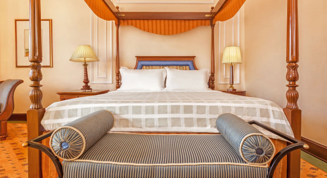 Номер Premier The Oberoi Grand Kolkata