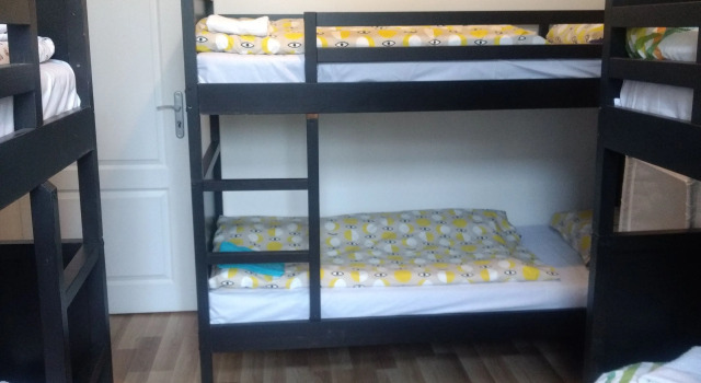 Cama en dormitorio compartido IRMAS