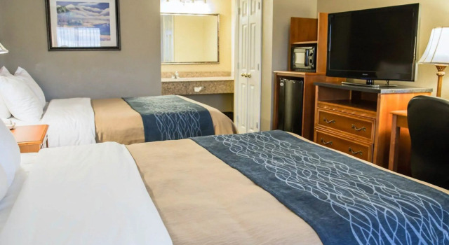 Четырёхместный номер Standard Quality Inn Bradenton North I-75