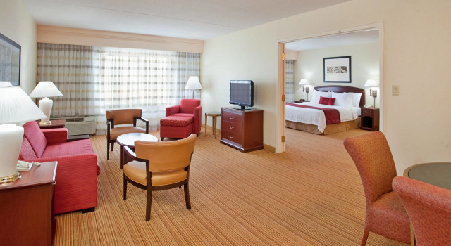 Люкс Executive c 1 комнатой Courtyard by Marriott Toronto Mississauga/Meadowvale