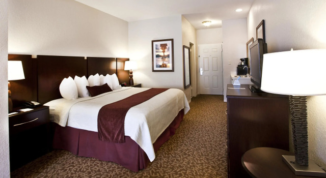 Двухместный полулюкс Studio 6 Houston, TX - Westchase