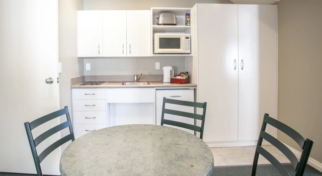 Люкс с 2 комнатами Cornwall Motor Lodge