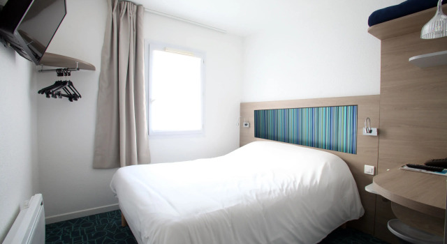 Номер Standard Hôtel REVOTEL Nancy Centre Gare et Congrès
