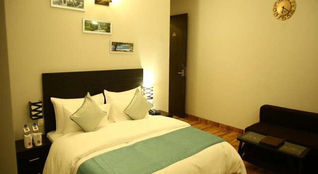 Люкс Deluxe Anandam Clarks Inn Suites Vrindavan