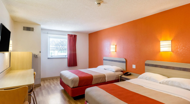 Четырёхместный номер Standard Motel 6-Harlingen, TX