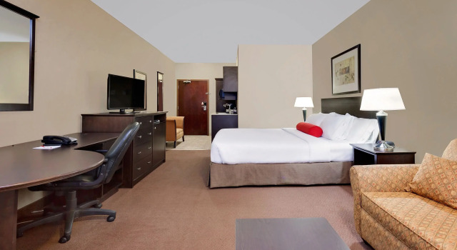 Двухместный номер Standard Ramada by Wyndham Camrose