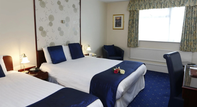 Семейный номер Standard Best Western Premier Heronston Hotel & Spa