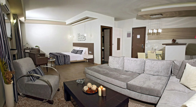 Люкс Maison Hotel