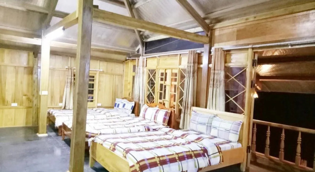 Кровать в общем номере Peace Home